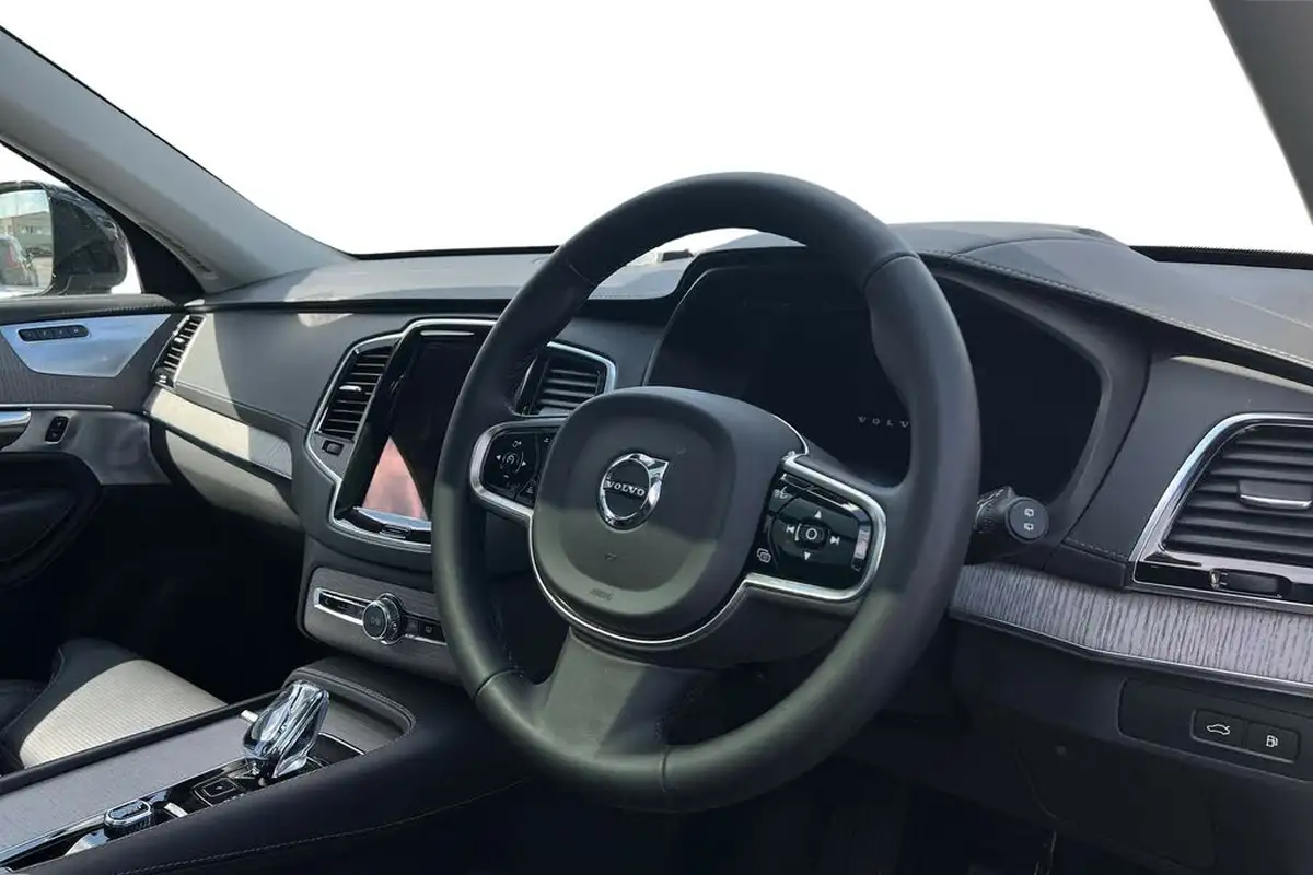 2024-volvo-xc90-20-t8-ultimate-dark-big-9