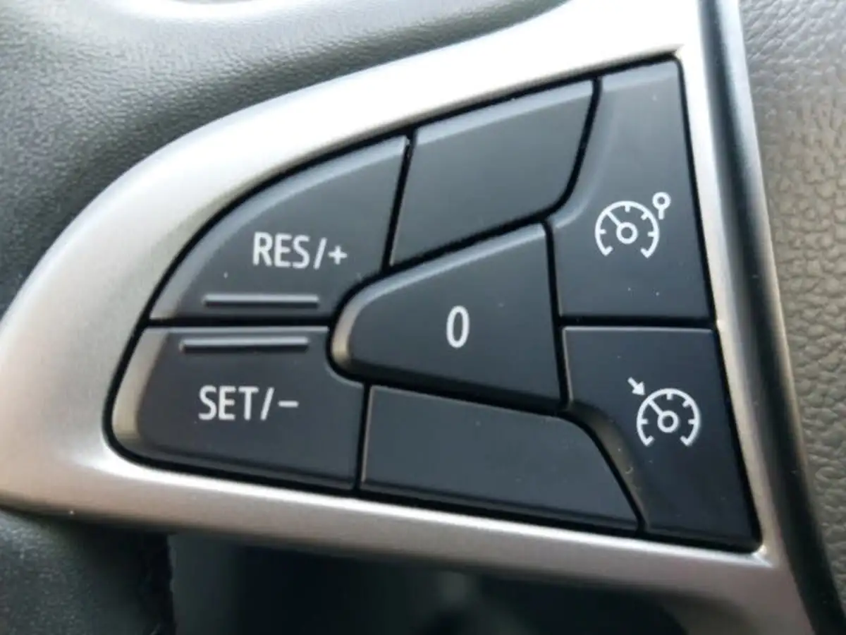 2023-dacia-sandero-10-tce-expression-90bhp-big-12