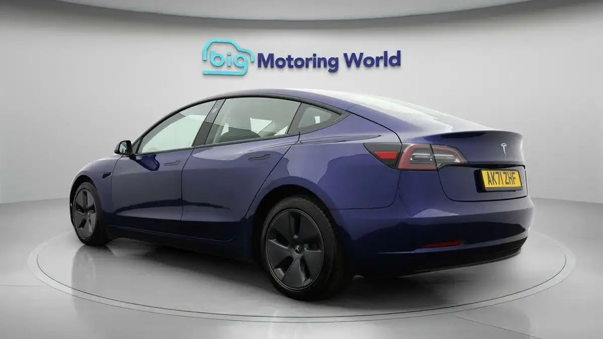 2021-tesla-model-3-e-long-range-awd-big-4