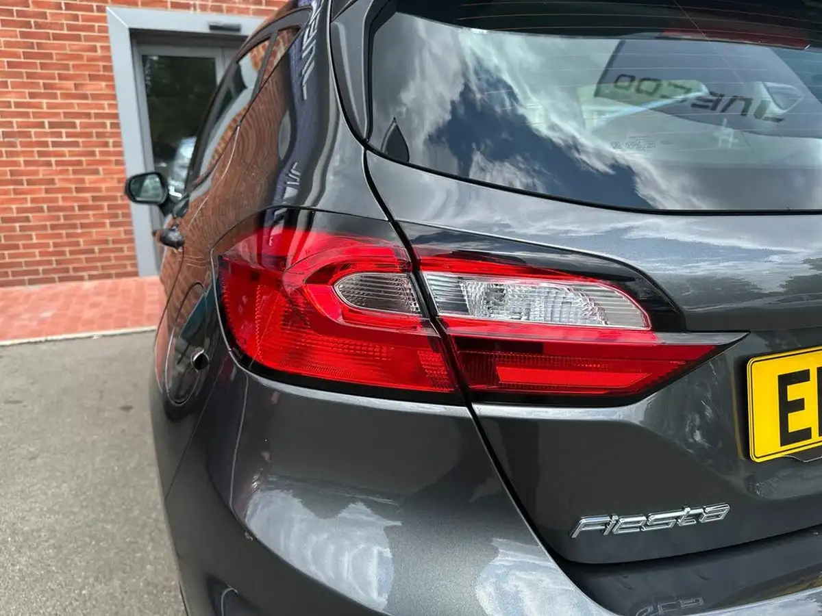 2022-ford-fiesta-10t-trend-100ps-5d-big-32