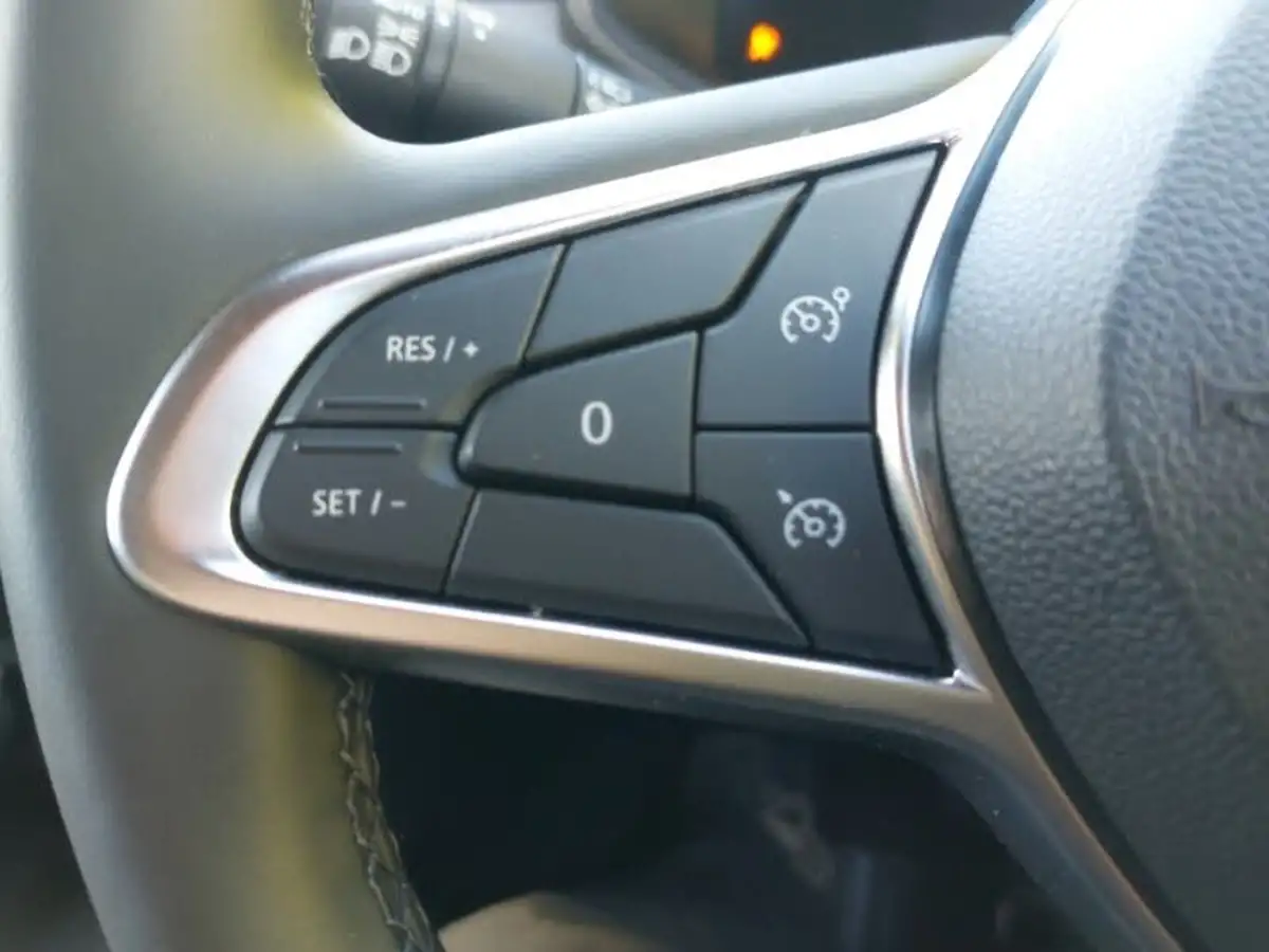 2024-renault-clio-16-techno-big-18