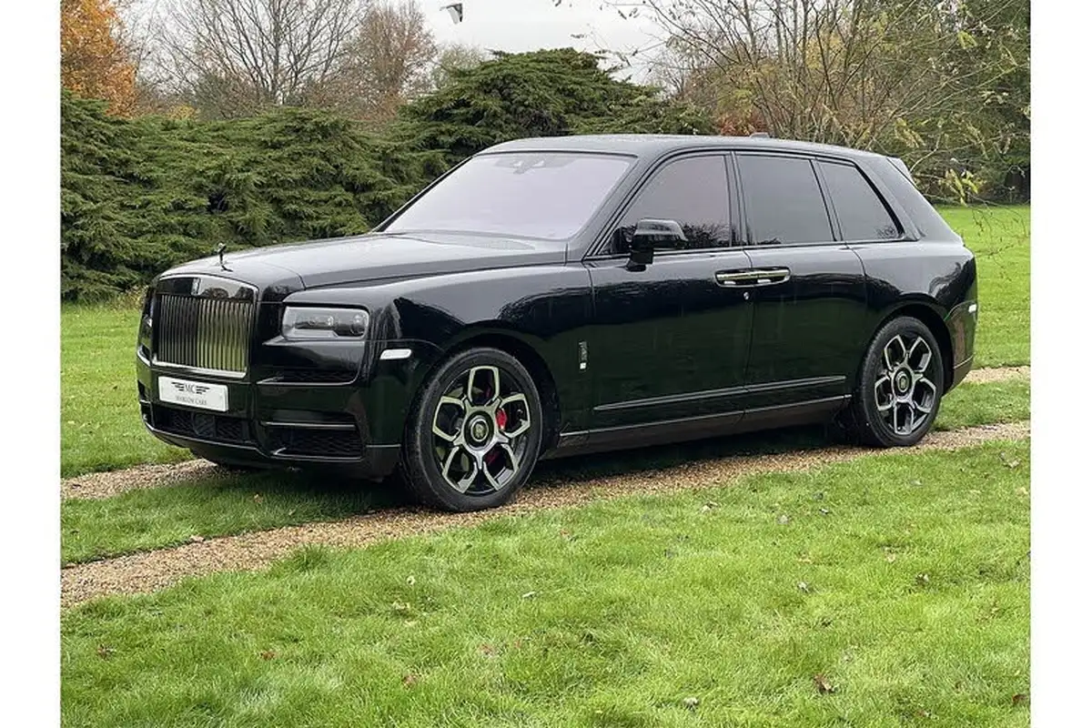 2023-rolls-royce-cullinan-675-black-badge-big-1