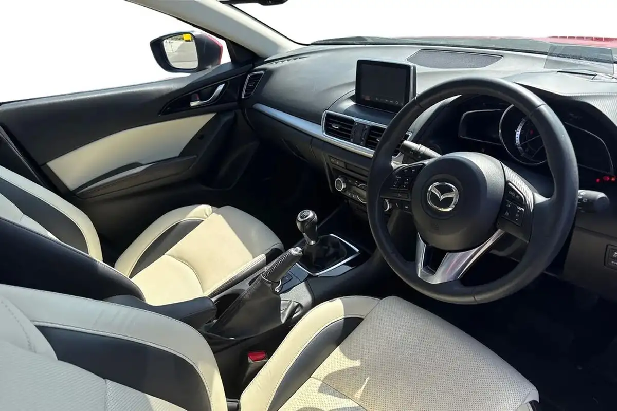 2016-mazda-mazda3-20-sport-nav-120ps-skyactiv-g-hatchback-5d-big-6