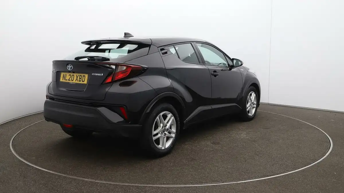 2020-toyota-c-hr-18-vvt-i-icon-parking-pack-big-47