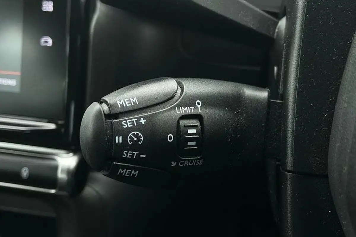 2021-citroen-c3-12-puretech-flair-83ps-big-30
