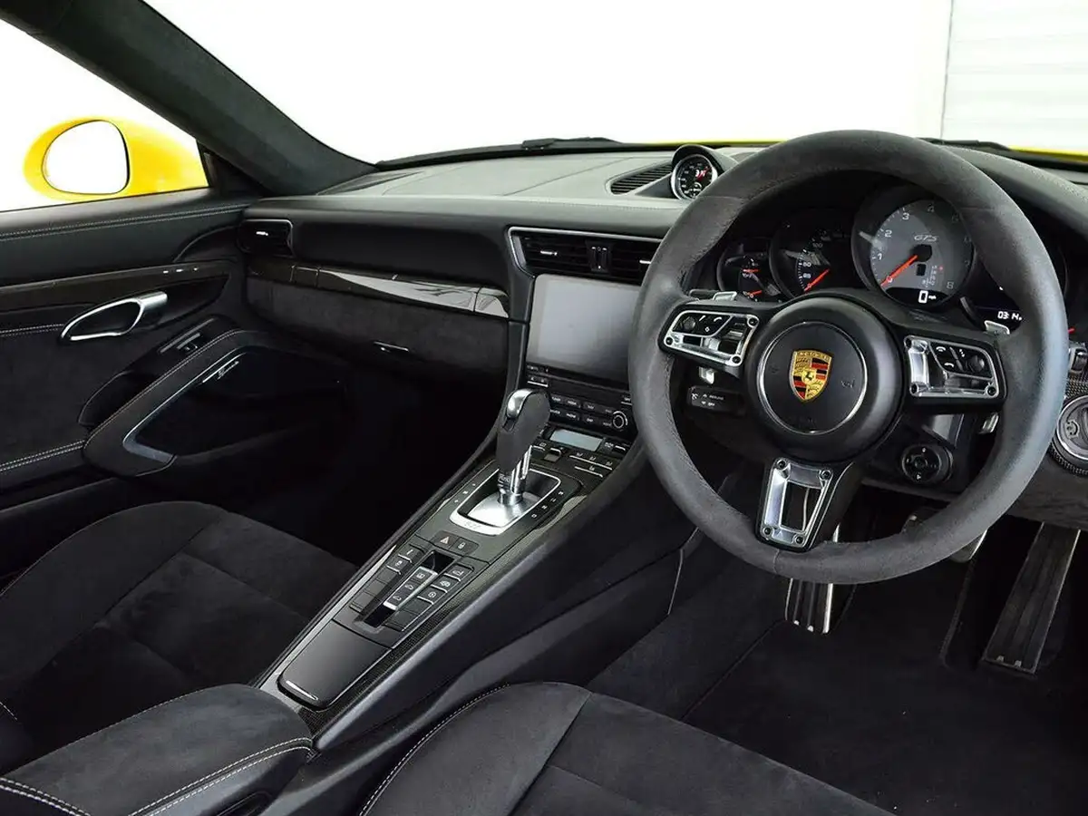 2017-porsche-911-30-carrera-gts-rwd-coupe-pdk-big-9