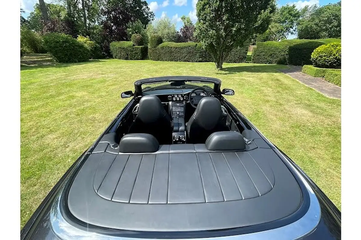 2006-bentley-azure-68-big-33