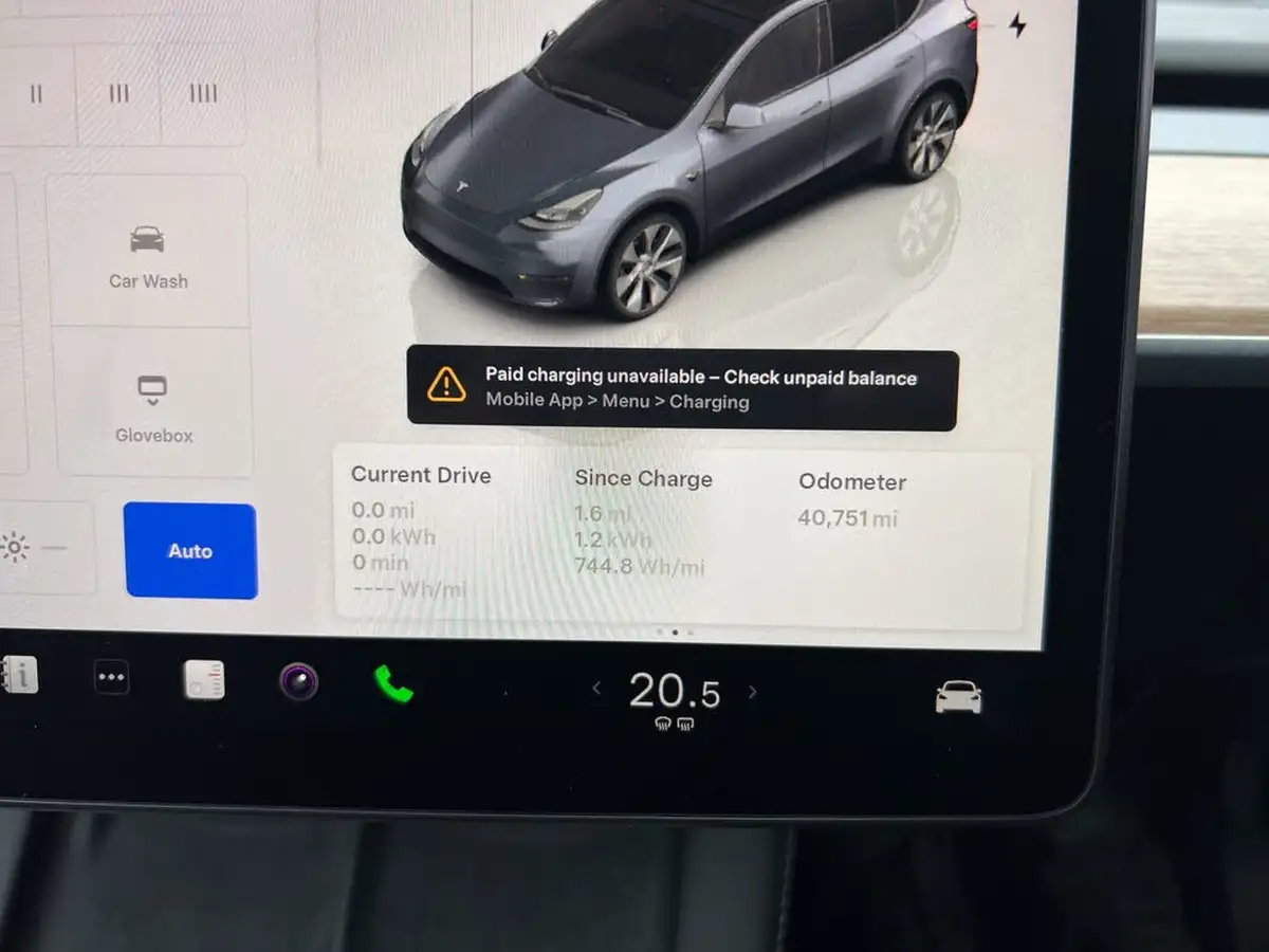 2022-tesla-model-y-e-long-range-big-23
