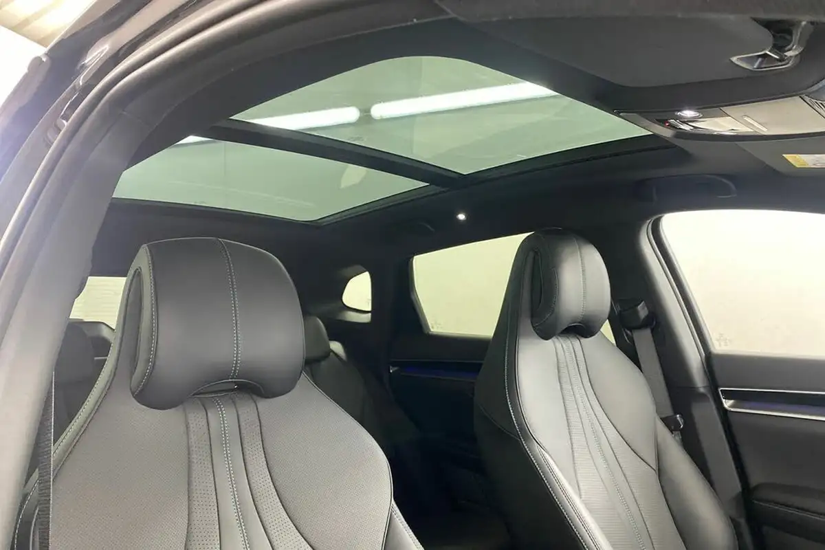 2025-byd-seal-15-design-big-19