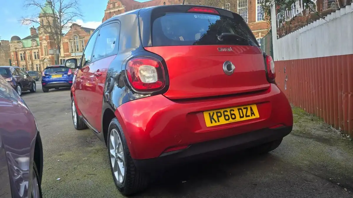 2016-smart-forfour-10-passion-71bhp-ss-big-3