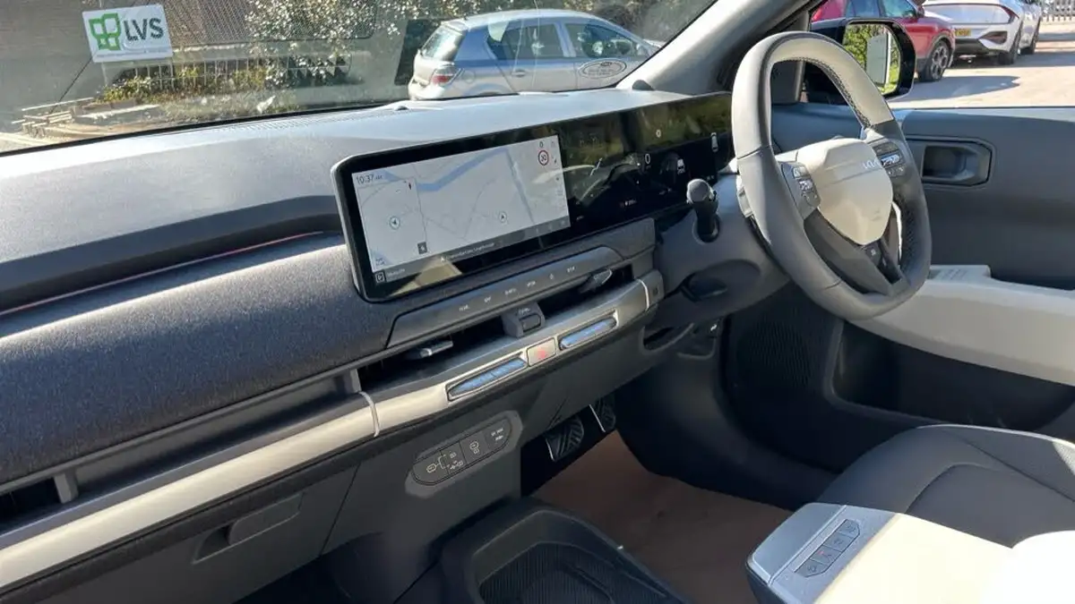 2025-kia-ev3-e-gt-line-s-big-2