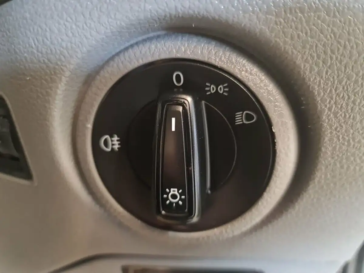 2021-volkswagen-crafter-20tdi-cr35-mwb-startline-140pseu6dt-e-rwd-panel-van-big-25