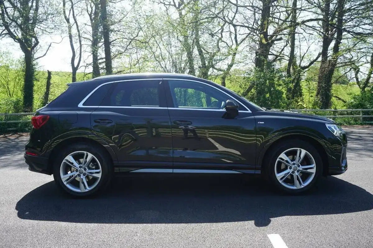 2019-audi-q3-15-35-tfsi-s-line-cod-station-wagon-1498cc-big-14