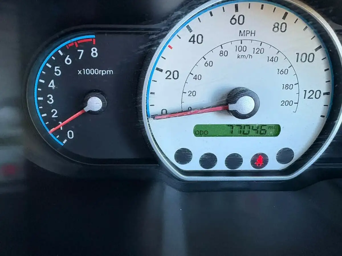 2009-hyundai-i10-12-classic-big-15