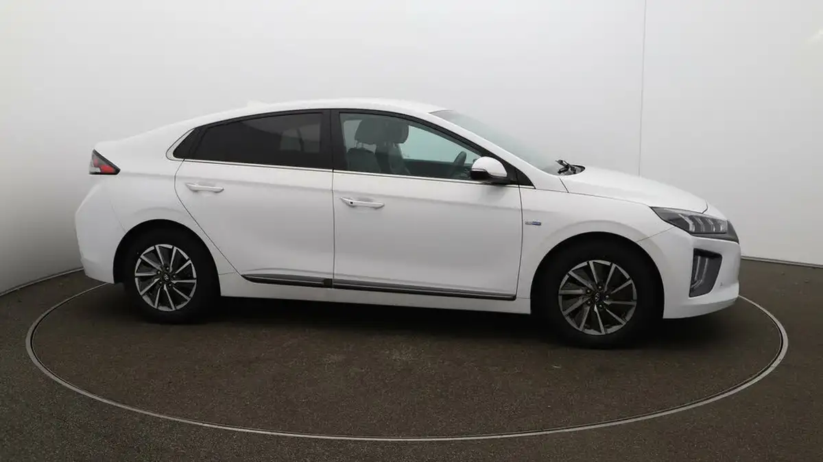 2021-hyundai-ioniq-e-premium-se-electric-100kw-big-40