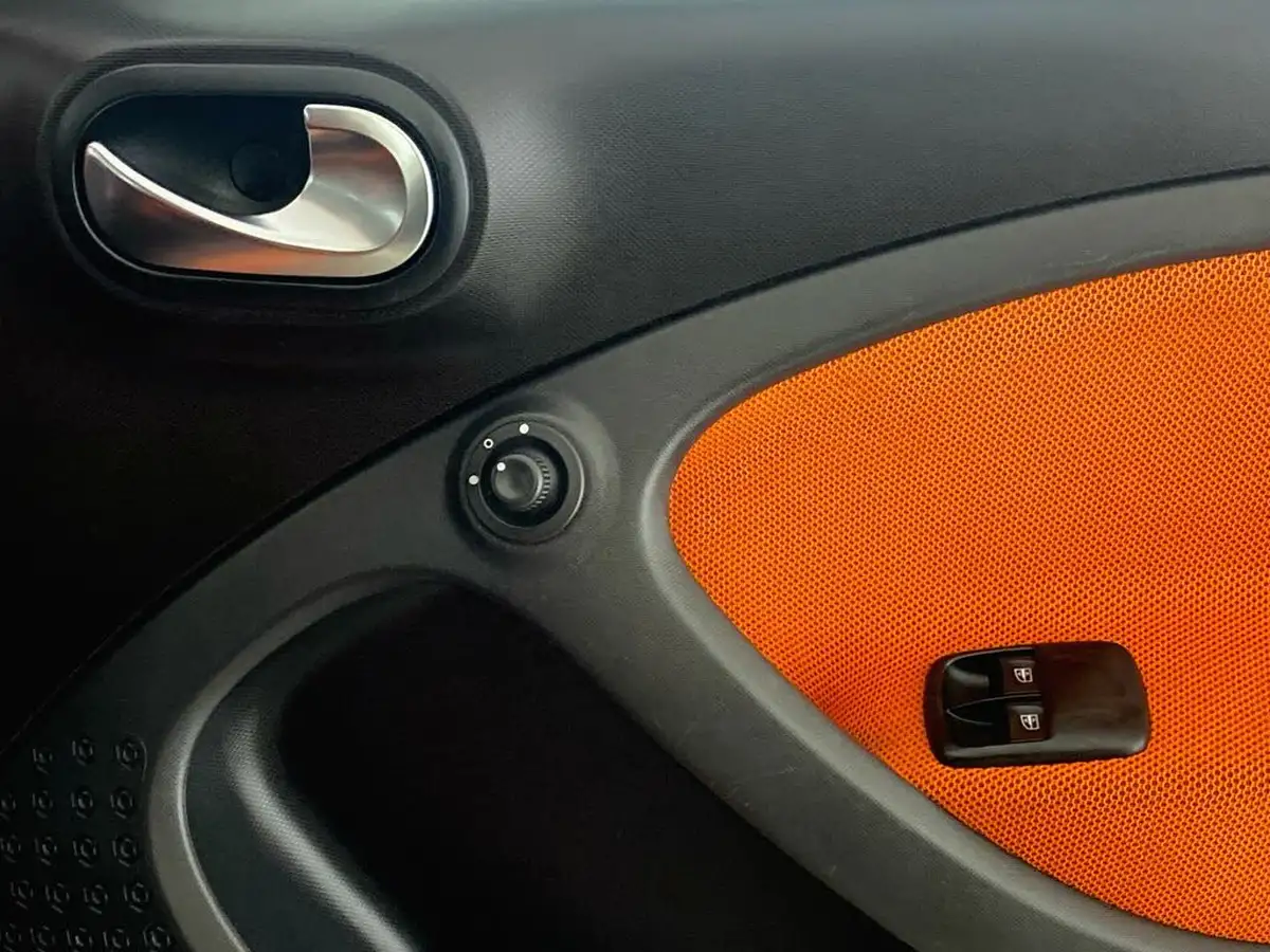 2015-smart-forfour-09-edition-1-big-12