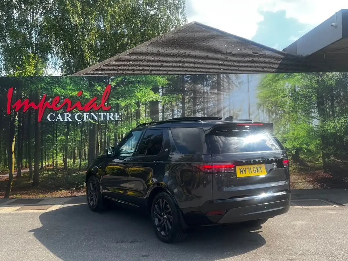 2021-land-rover-discovery-30-d300-r-dynamic-se-big-3