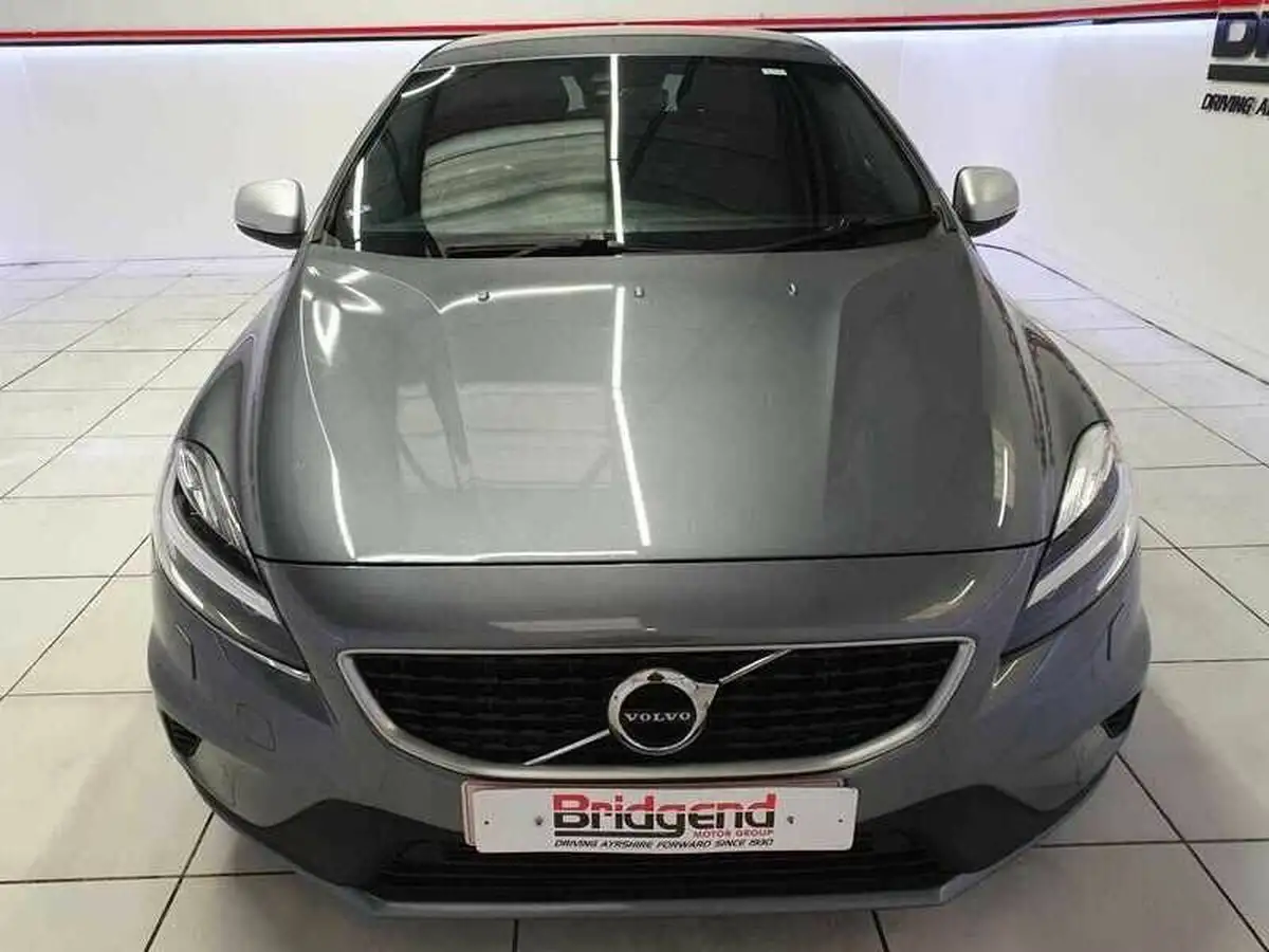 2019-volvo-v40-20td-d2-r-design-geartronic-big-1