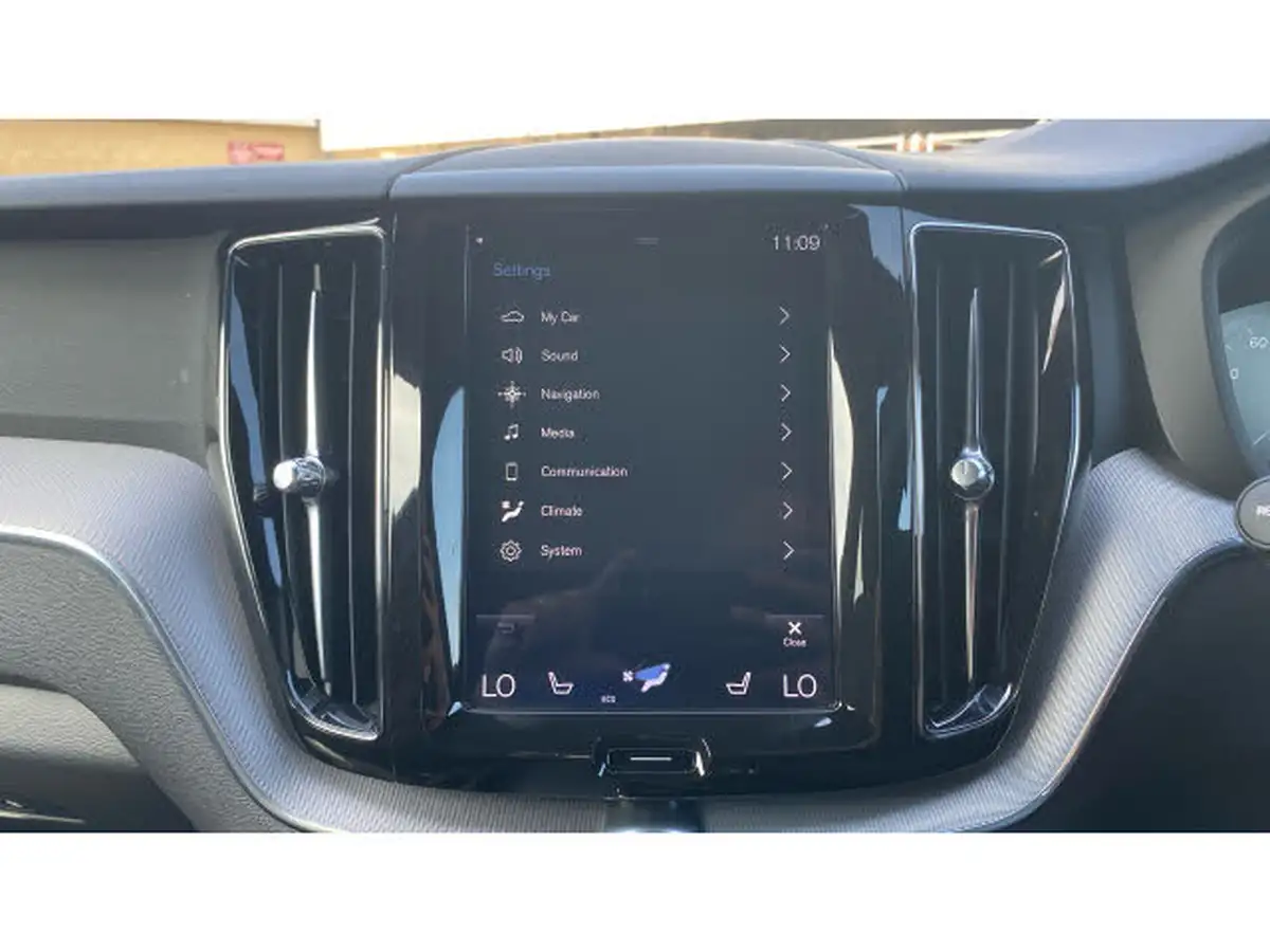 2019-volvo-xc60-20-t5-r-design-awd-big-31