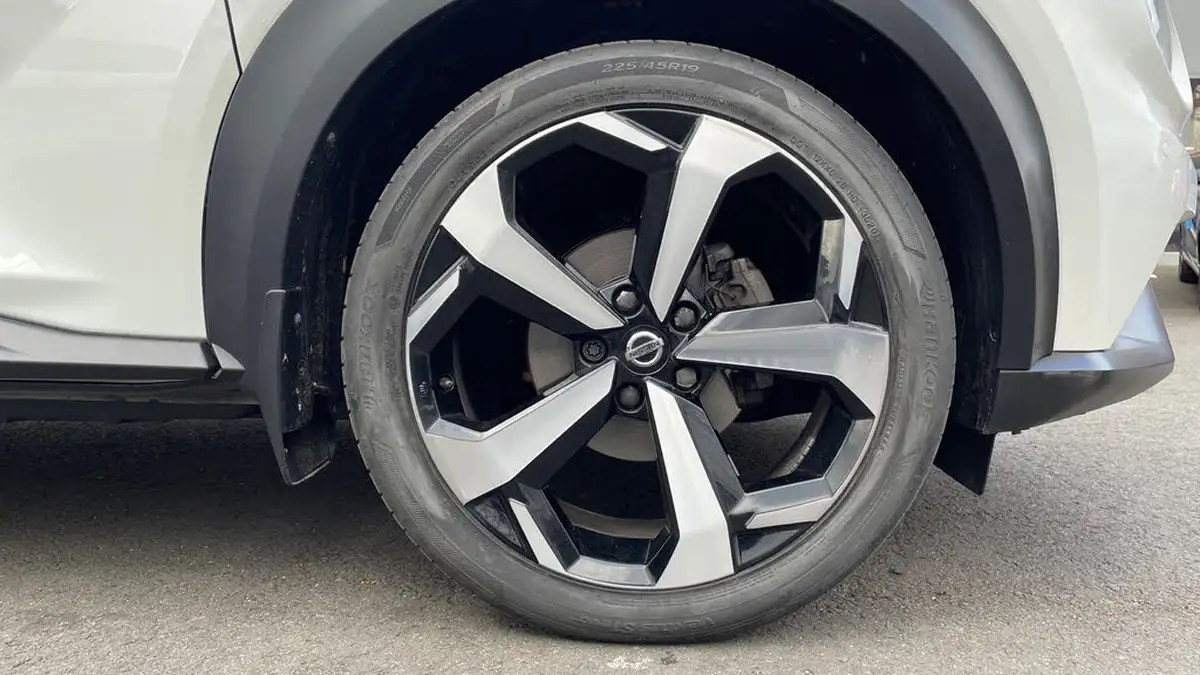 2021-nissan-juke-10-dig-t-tekna-117ps-dct-big-19
