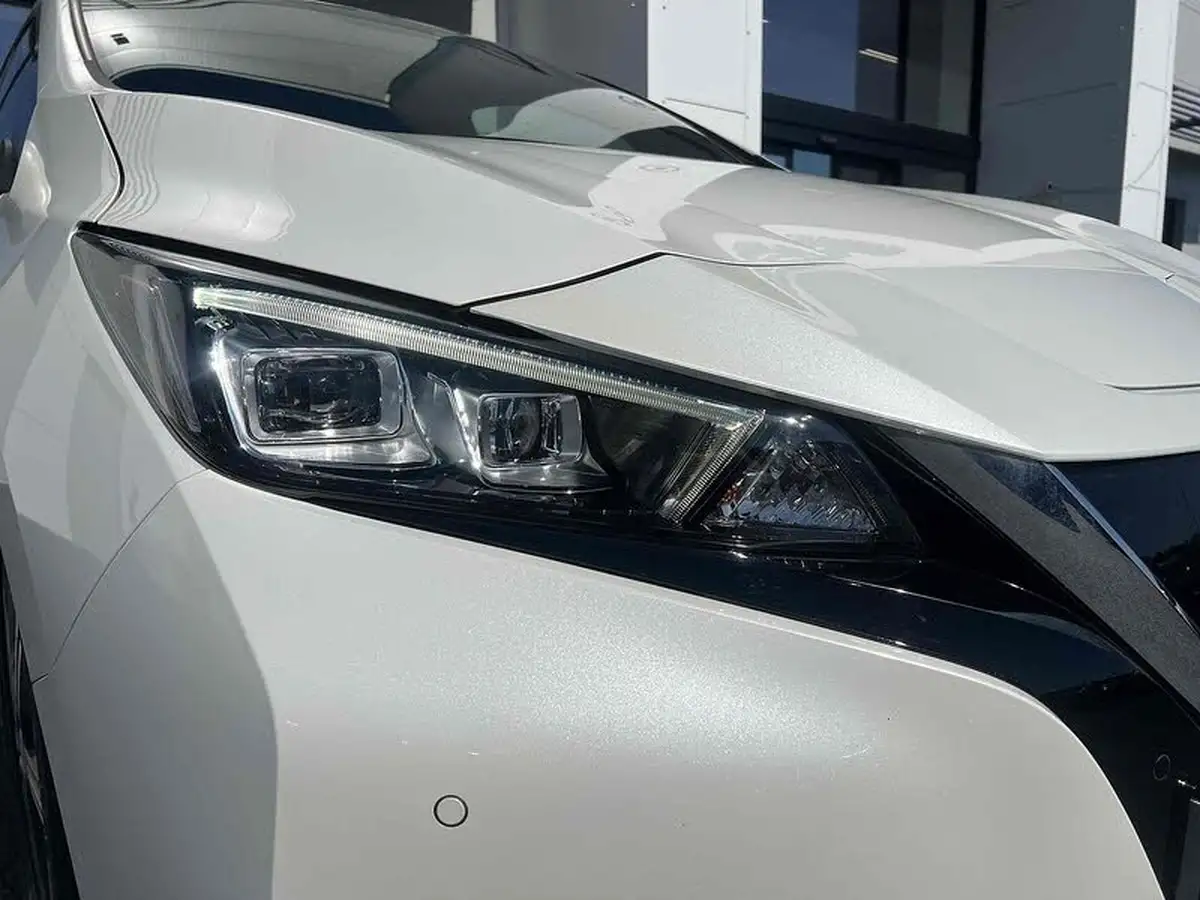 2021-nissan-leaf-e-tekna-big-12