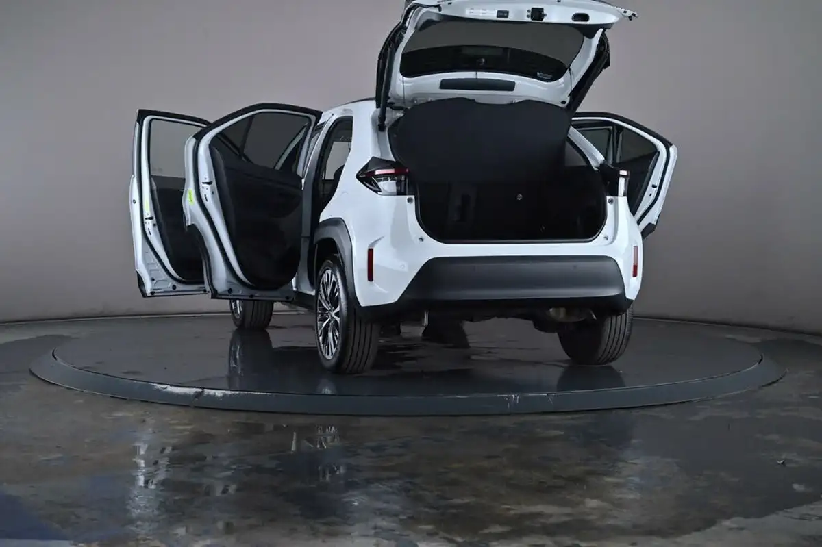 2023-toyota-yaris-cross-15-vvt-i-excel-awd-i-big-57