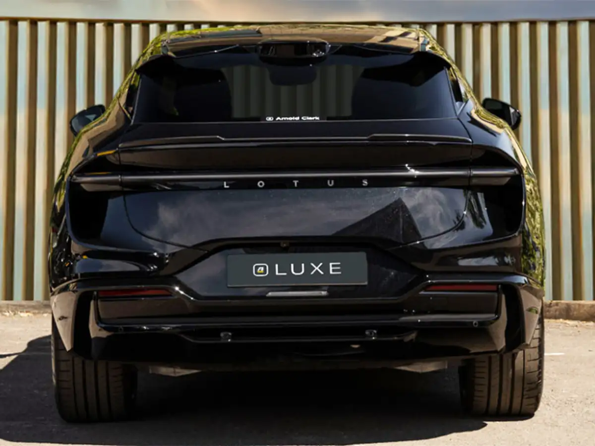 2024-lotus-eletre-e-s-big-11
