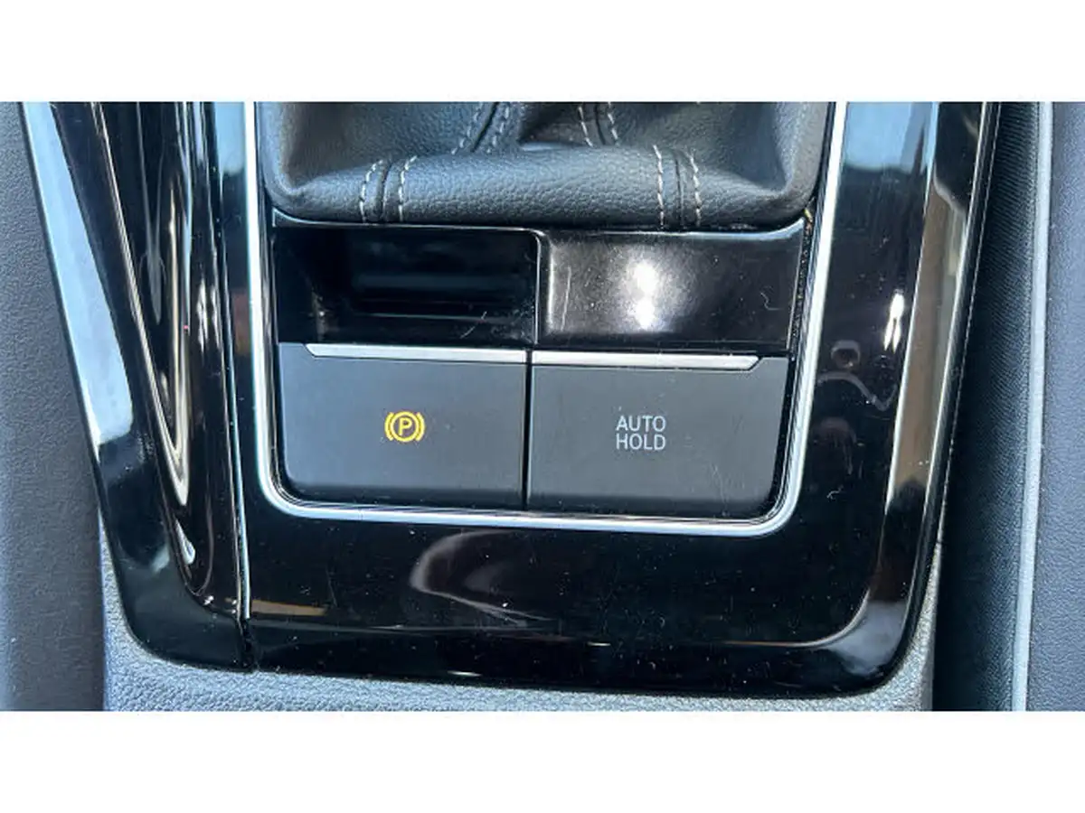 2022-volkswagen-golf-15-tsi-r-line-150ps-hatchback-big-30