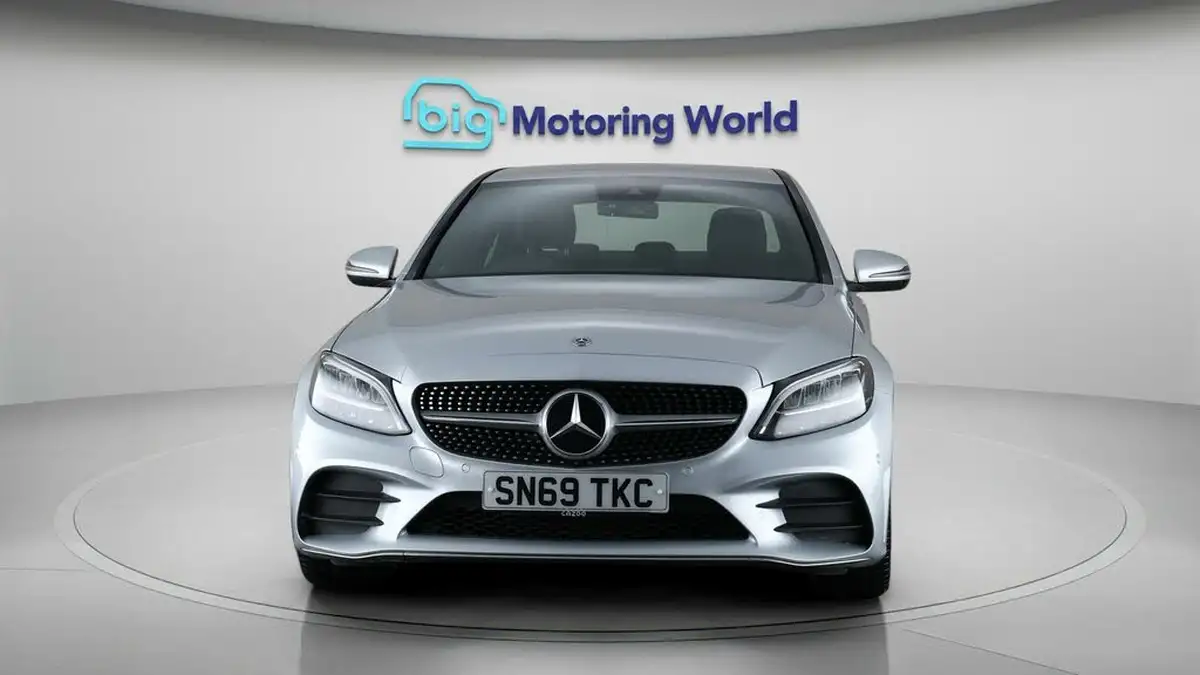 2019-mercedes-benz-c-class-20d-c300d-amg-line-245ps-ss-saloon-4d-big-1