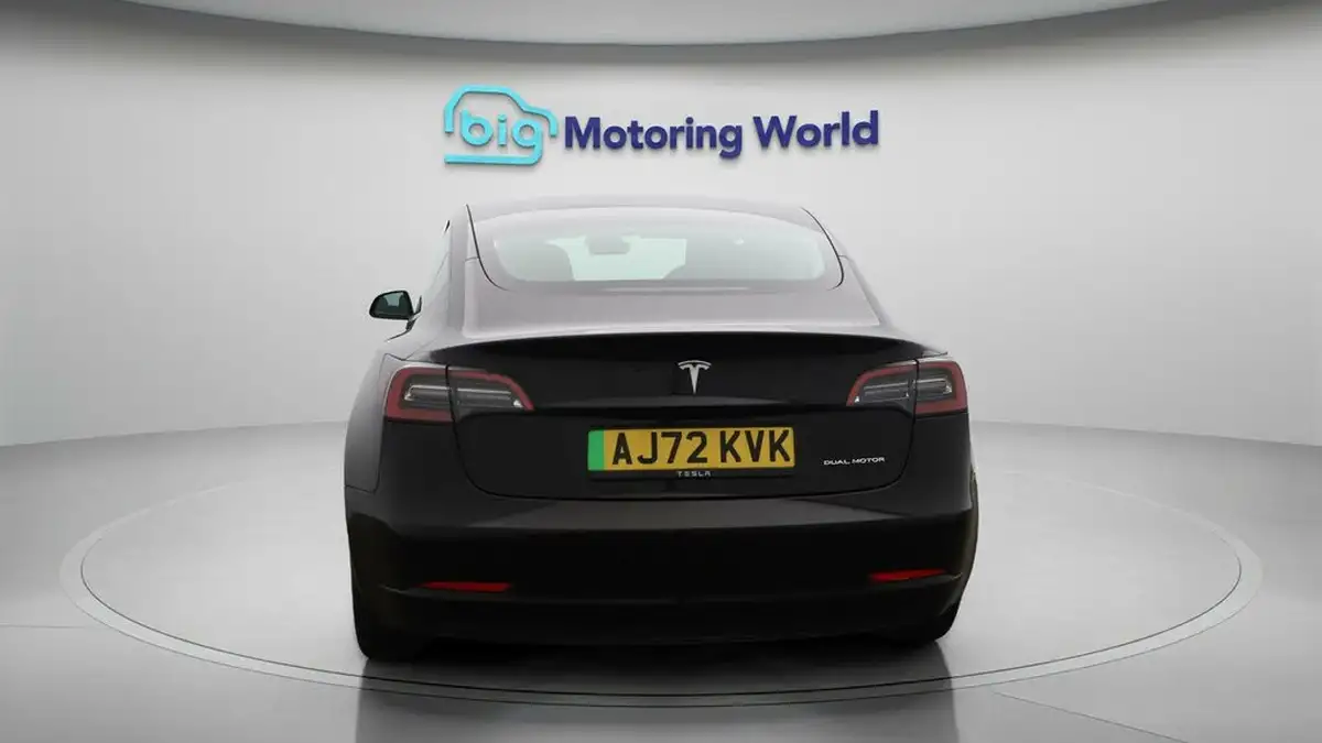 2022-tesla-model-3-e-long-range-big-6