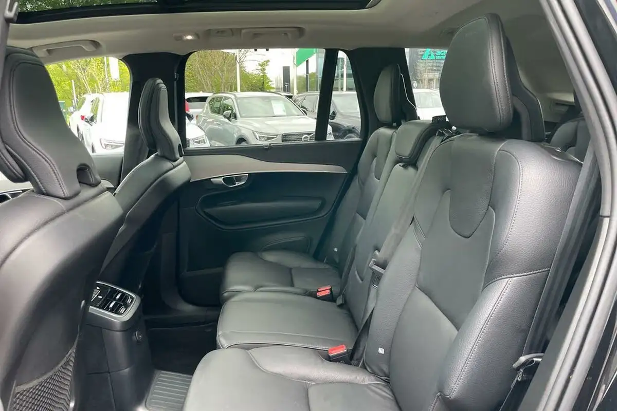 2023-volvo-xc90-20-t8-plus-big-30