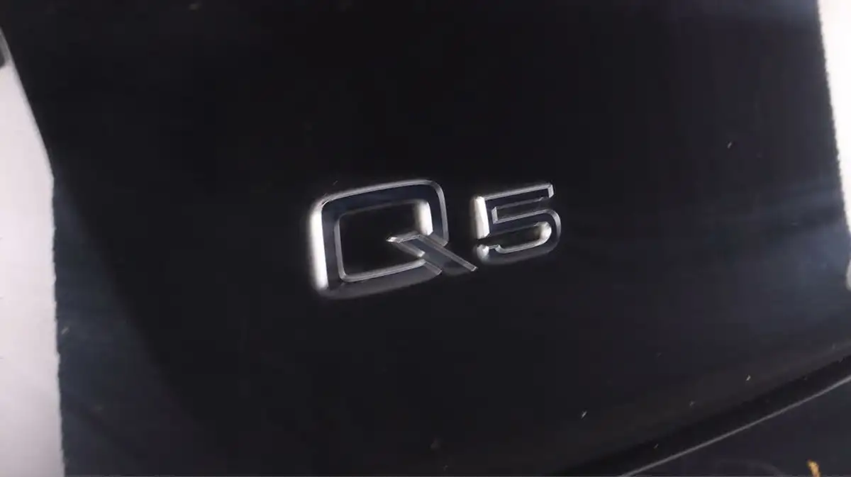 2020-audi-q5-20-55-tfsi-e-s-line-competition-big-20