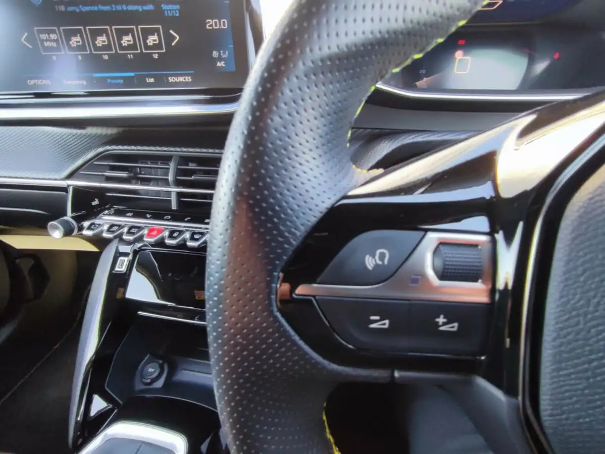 2020-peugeot-2008-suv-12-puretech-gt-line-big-22