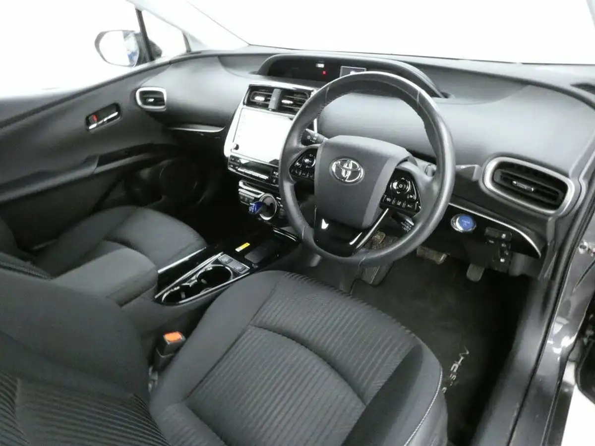 2022-toyota-prius-18-vvt-i-business-edition-plus-15in-alloys-cvt-big-9