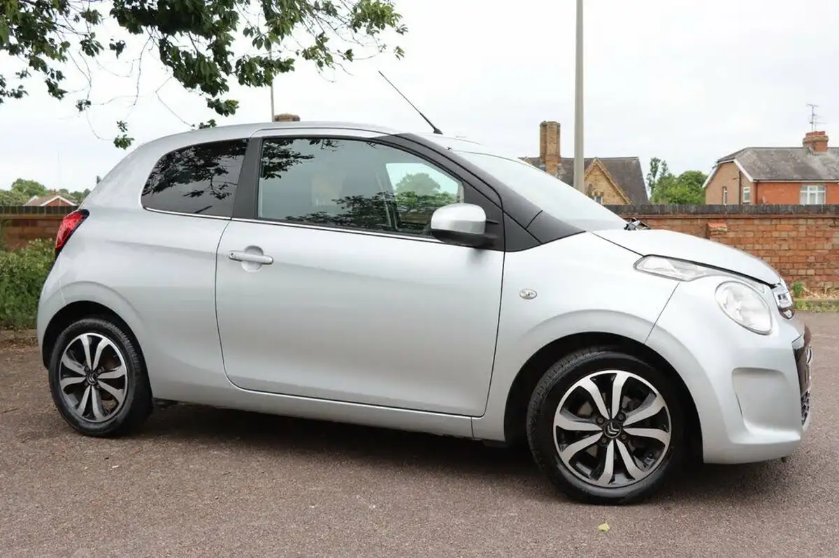 2014-citroen-c1-12-puretech-flair-3d-big-1