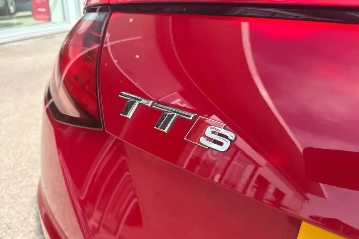 2016-audi-tts-20-tfsi-quattro-tts-ss-coupe-s-tronic-big-25