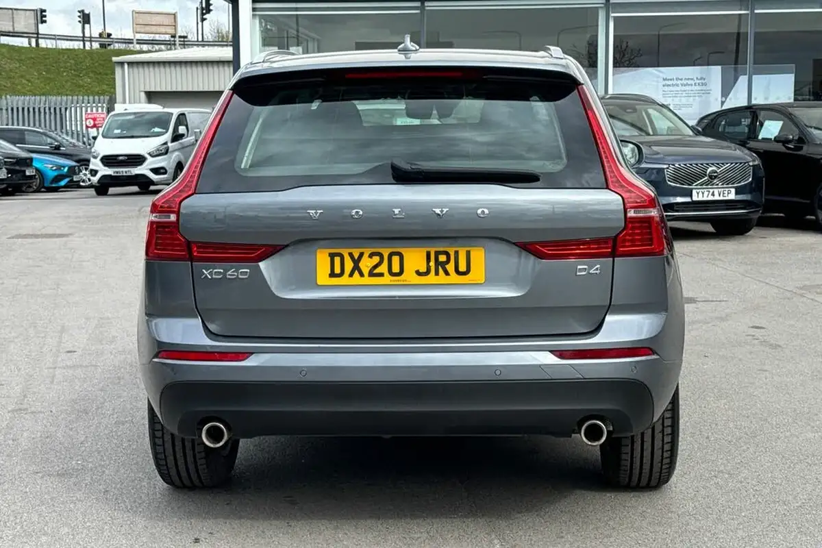 2020-volvo-xc60-20td-d4-momentum-big-37