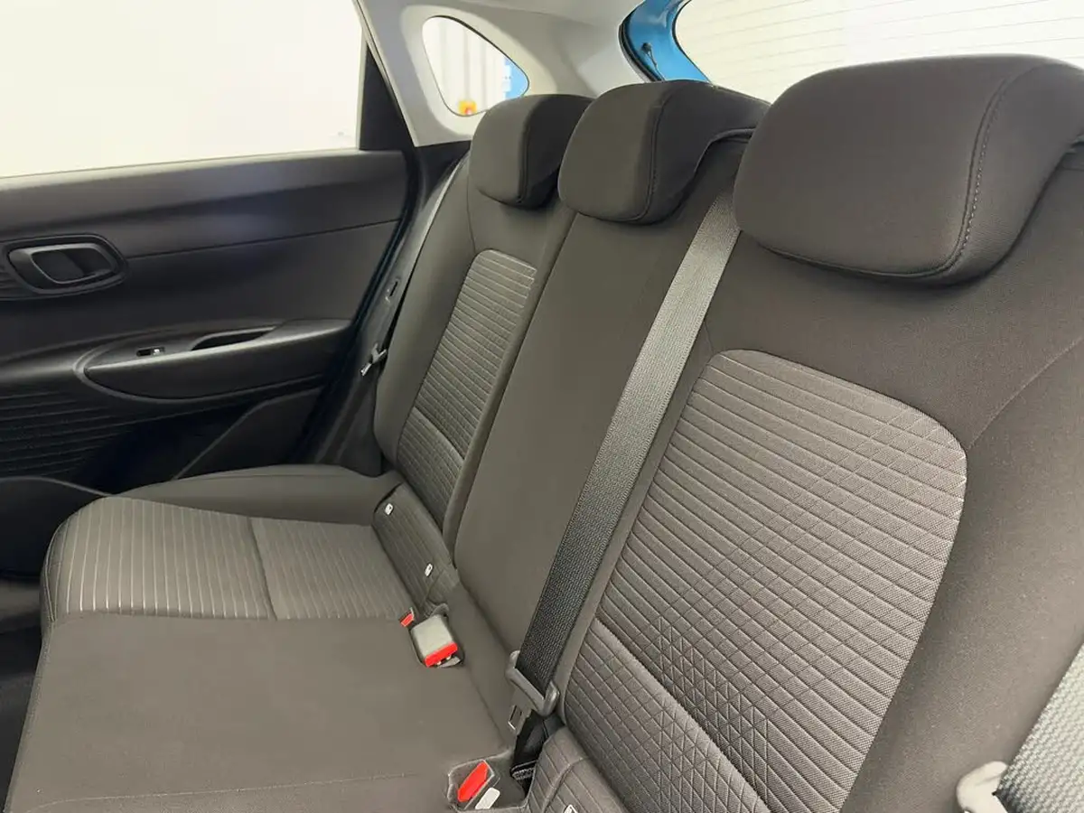 2022-hyundai-i20-10-t-gdi-se-connect-eclutch-imt-big-13