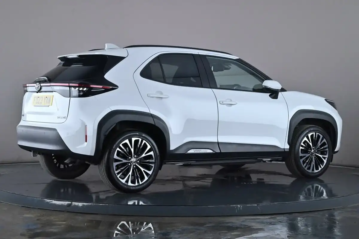 2023-toyota-yaris-cross-15-vvt-i-excel-awd-i-big-5
