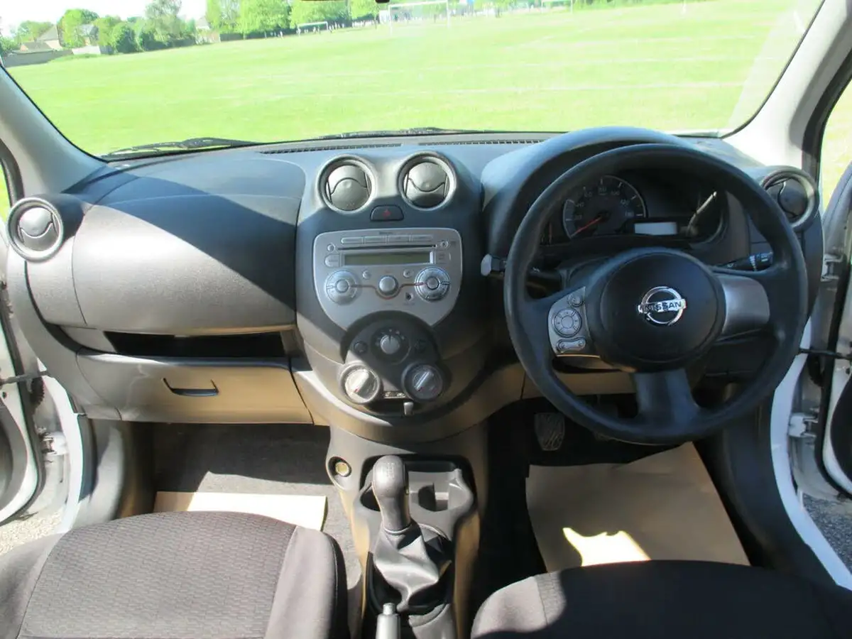 2013-nissan-micra-12-30th-anniversary-big-13