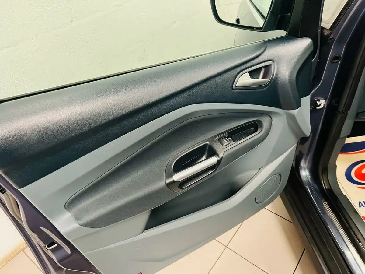 2012-ford-c-max-20tdci-titanium-powershift-big-22