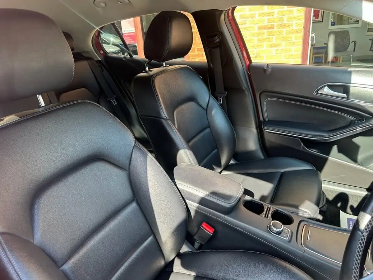 2018-mercedes-benz-gla-class-21d-gla-200d-sport-134bhp-ss-7g-dct-big-15