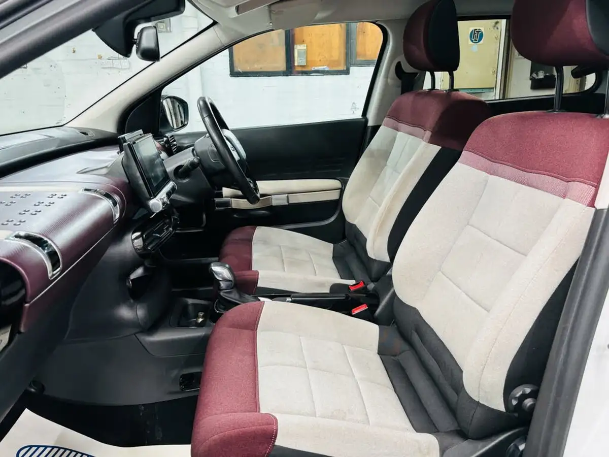 2018-citroen-c4-cactus-12-puretech-flair-110ps-eat6-big-25