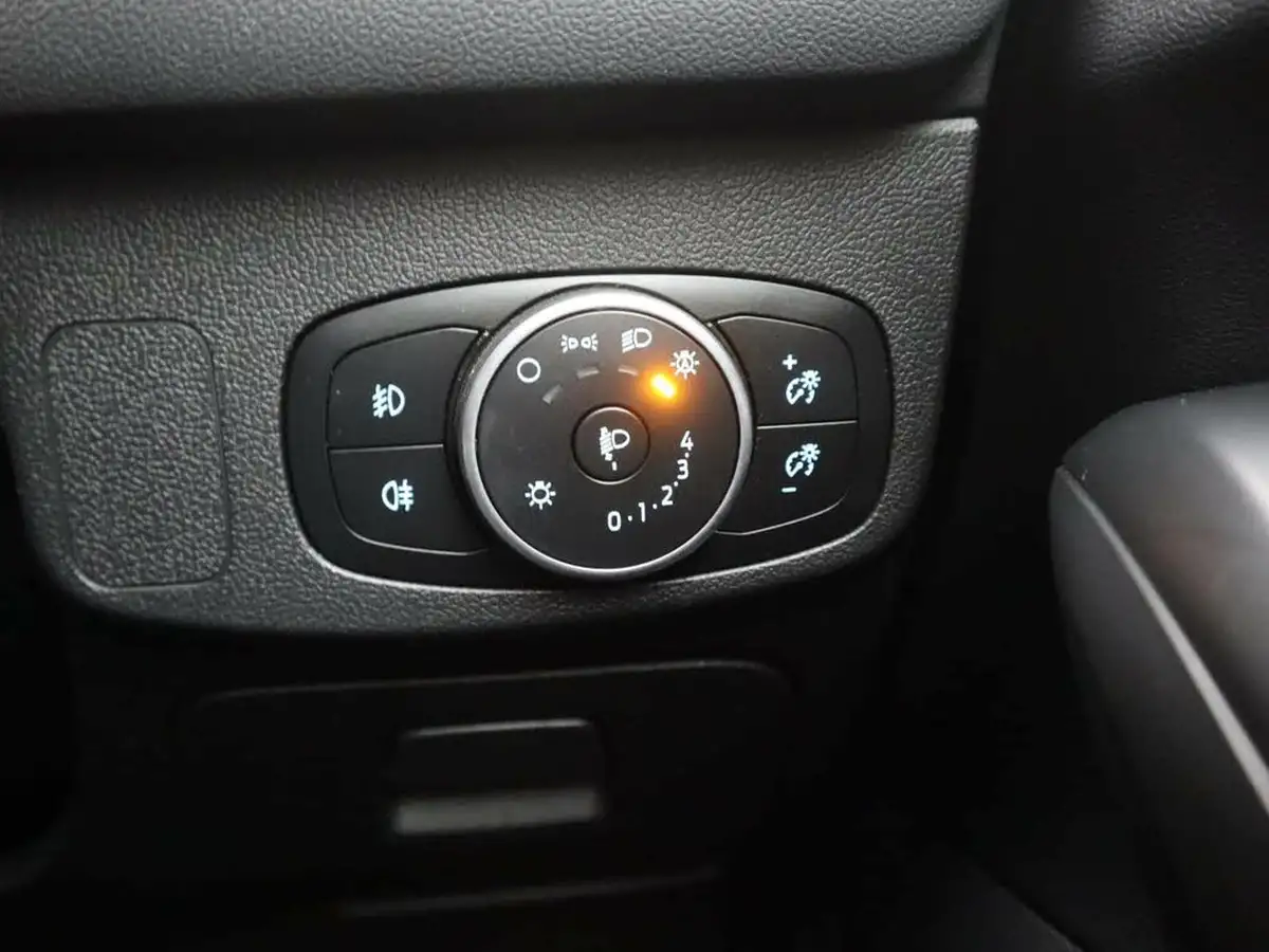 2020-ford-focus-10t-st-line-edition-125ps-hybrid-mhev-hatchback-big-38