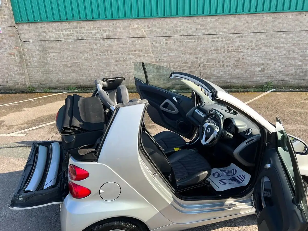 2011-smart-fortwo-10-pulse-71bhp-cabriolet-softouch-big-6