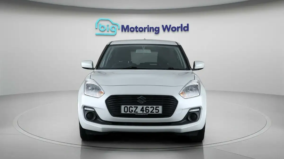 2019-suzuki-swift-12-dualjet-attitude-big-2