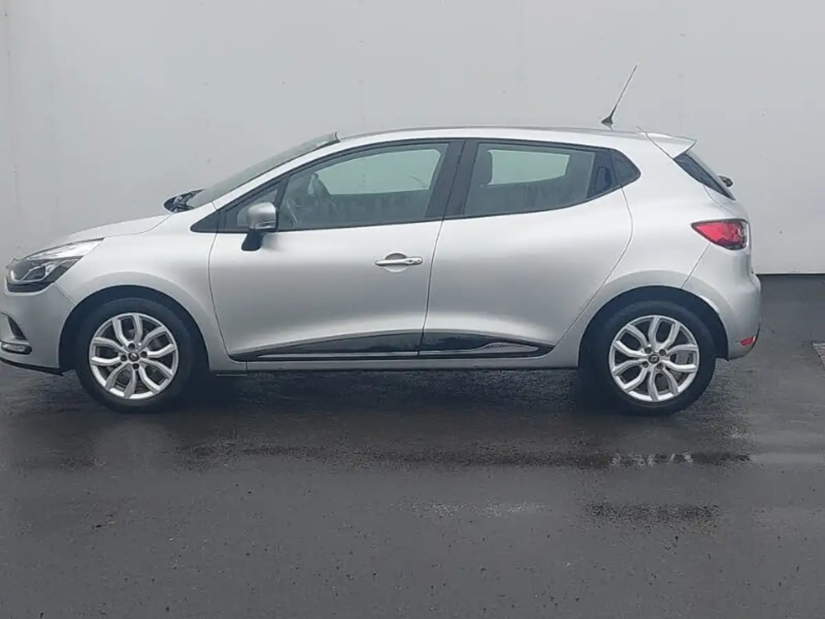 2017-renault-clio-12-dynamique-nav-big-3