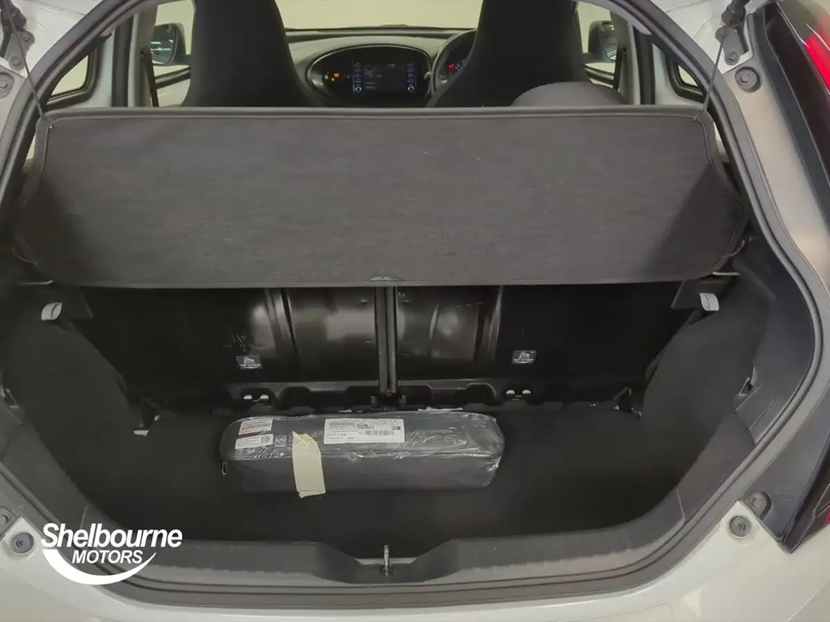 2023-toyota-aygo-x-10-vvt-i-pure-big-16