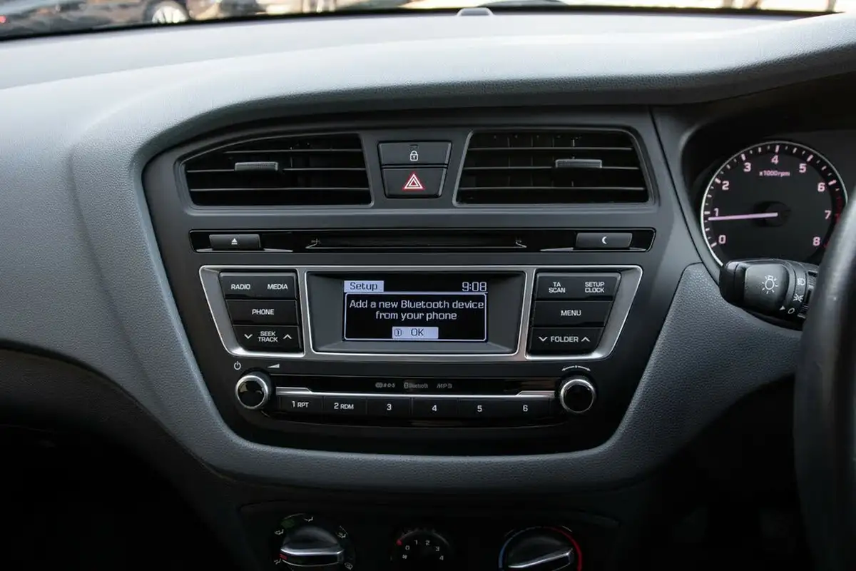2016-hyundai-i20-12-se-hatchback-5d-big-23