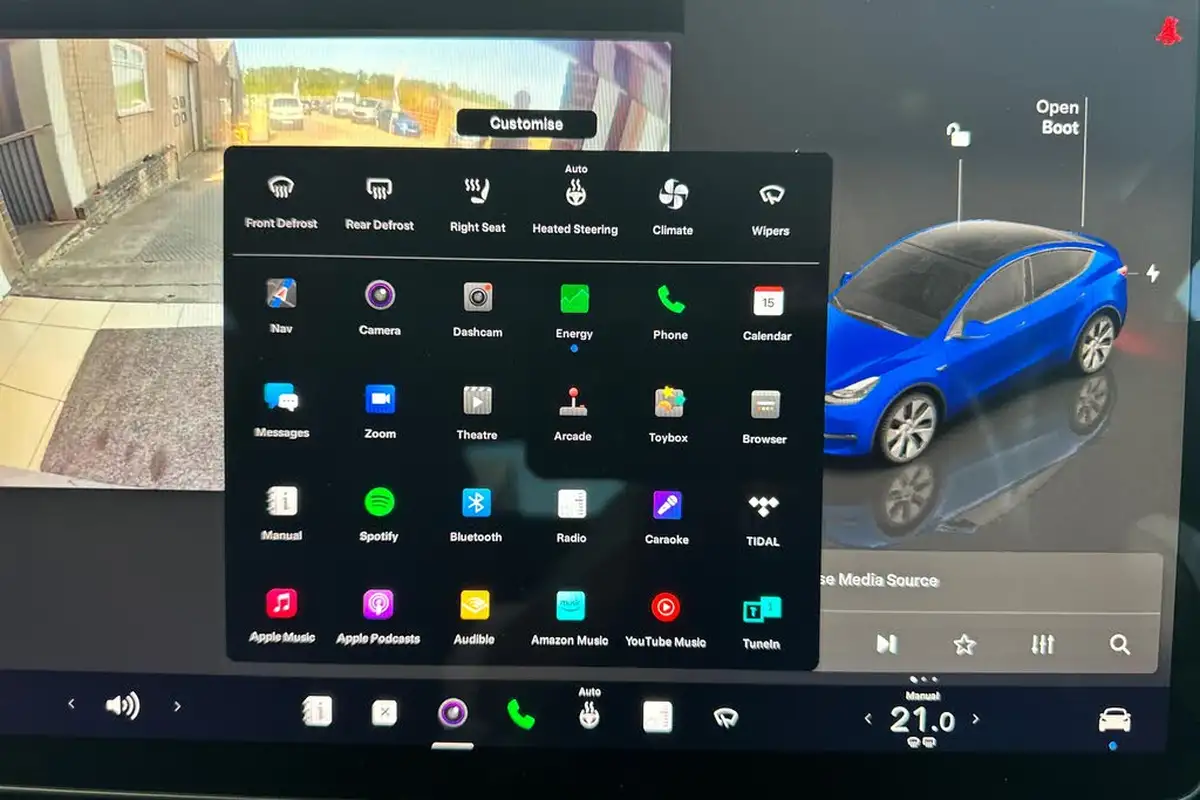 2022-tesla-model-y-e-long-range-big-41